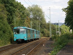 Ein Zug der Linie U3 am ehm. "Rbengleis" in Niederursel.
Vielleicht dient es bald als Wendegleis der RTW