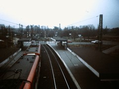 Die Station "Heddernheimer Landstrae" zu Zeiten, als dort noch ein beschrankter Bahnbergang war.