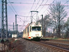 Später verkehrten modifizierte DÜWAG Großraumwagen vom Typ Lv und Mv(t) auf der Taunusbahn.