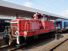 V 36 stellt in Hamburg Altona Züge bereit