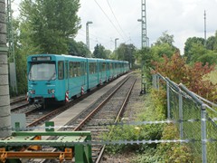 Die C-Strecke auf dem die U6 verkehrt beginnt an der ehemaligen Wendeanlage nrdlich der Heerstrae.
Sie wird nicht mehr regelmig genutzt.
