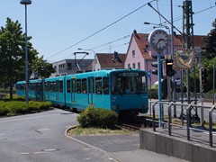 Einfahrt in die Station Enkheim