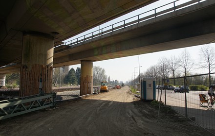 Hier unter der Rosa-Luxemburgstraße soll dann möglcherweise ein Umstieg in die U-Bahn möglich sein