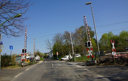 ....Manchmal ist die Schranke auch offen.