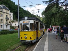 Das Spiel beginnt nun wieder. Abkuppeln....