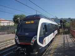 Ein Metrostar verlässt Meta Richtung Sorrento
