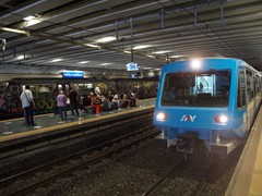 Ein CV FE 220 062 Triebzug in den Farben des SSC Napoli, da Neapel 2023 die italienische Meisterschaft gewann