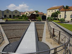 "Vierteldrehscheibe" im Außengelände.