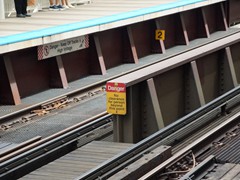 Warnhinweise überall