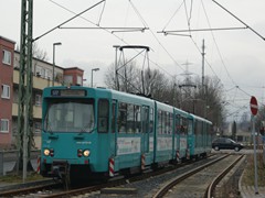 Ein merkwürdiges Gespann. Ptb 711 schleppt U352 vermutlich nach Eckenheim.