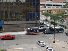 Auch Busse sind unterwegs