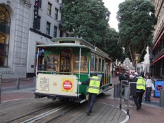 ...soweit, bis die Klaue wieder das Seil greifen kann....