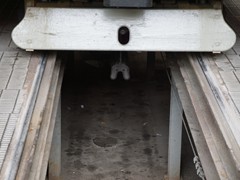 Die Zange die das Seil greift