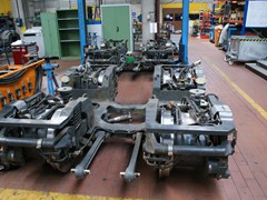 Bei Normalspur Drehgestellen liegen die Fahrmotoren wohl eher innen.