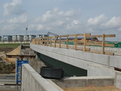 Die Beton / Stahlkonstruktion ist dann bereit die Gleise aufzunehmen