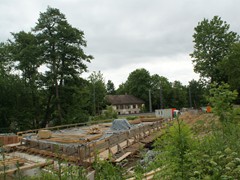 Die Brücke nimmt langsam Form an