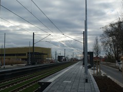 Auch das Uni Gebäude ist fertiggestellt.