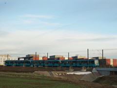 Hier ein Zug der U8 der den Riedberg erklimmt.