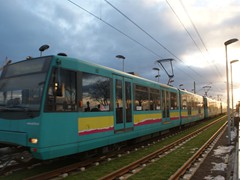 Die U9 wird es al Drilling wohl erst wieder als U4 geben, wenn dann auch die "Ginnheimer Kurve" irgendwann einmal eröffnet ist.