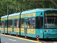 Nun ist fast der gesamte Zug auf der Weiche.