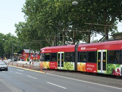 ....fährt langsam über die Weiche...