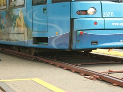Details einer Überfahrt der Weiche mit S-Wagen 232