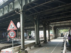 ...die Gleise erneuert....