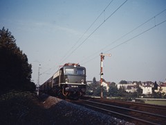 141 312 9 mit Formsignal im Bereich Eschersheim