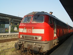 218 397-8 mit unbekanter Schwester und 218 473-7 als Lok Zug in Husum