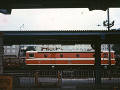 1043 der ÖBB in blutorange Lackierung