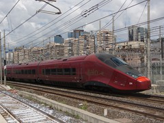 Ein .Italo AGV von NTV ETR 675 bei Neapel