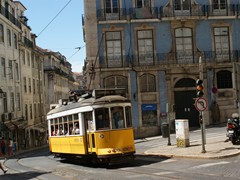 Abstieg von derCatedral de Lisboa Richtung Unterstadt