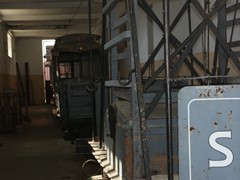 Ob der hintere Arbeitswagen für den recht einfachen...