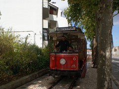 ...in die Endstelle von Praia das Macas kommend in Sintra ein