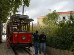 ...und den Rollenstromabnehmern umzulegen......