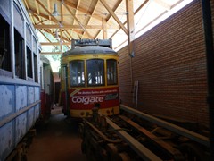Ein Wagen aus Lissabon der aber umgespurt werden müsste