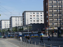 Ein Tatra T3D-M Drilling geführt von Wagen 515 gefolgt von 518