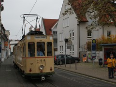 An der Station Weinbergstraße musste vor dem eingleisigen Abschnitt....