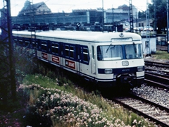Anfang der 1970er Jahre begann die Ära des ET420 hier die blaue, Münchner Ausgabe
