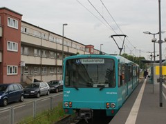 Bereit für die Rückfahrt. Da die Zielbänder der U-3 Wagen kein Ziel "U6 Industriehof" zur Verfügung haben, wird mit "U7 Industriehof" gefahren.