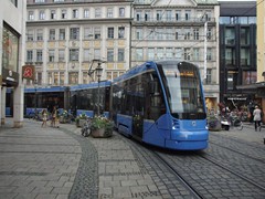 2023 sind dann auch die Varobahnen, Tee wagen unterwegs