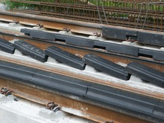 Gummi macht die Straßenbahn leise.