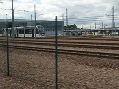 Im Vorbeifahren ein flüchtiger Blick in das Depot der Edinburgh Trams