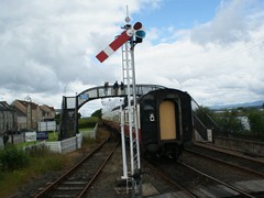 ...vorbei am Ausfahrtsignal.