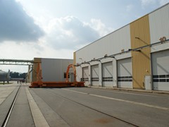 ...und noch einer Schiebebühne überbrückt.