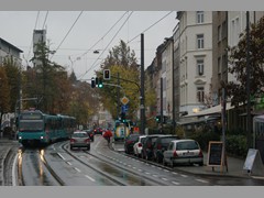 Dieser Zug hält nun....