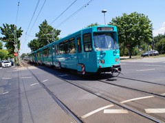 Einfahrt in die Station Kruppstraße