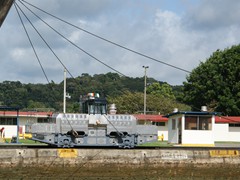 Die IRON POINT vertäut mit de rLok