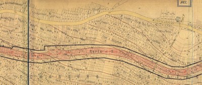Die Trasse nach Bergen in schwierigem Terrain das in viele kleine Parzellen aufgeteilt ist