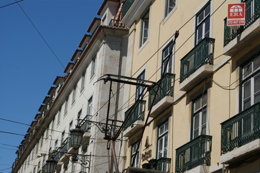 Jetzt liegen beide Stromabnehmer an